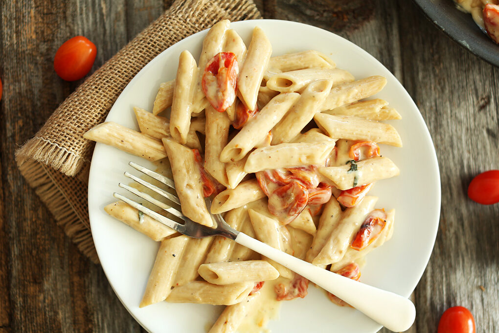 creamy garlic pasta with roasted tomatoes